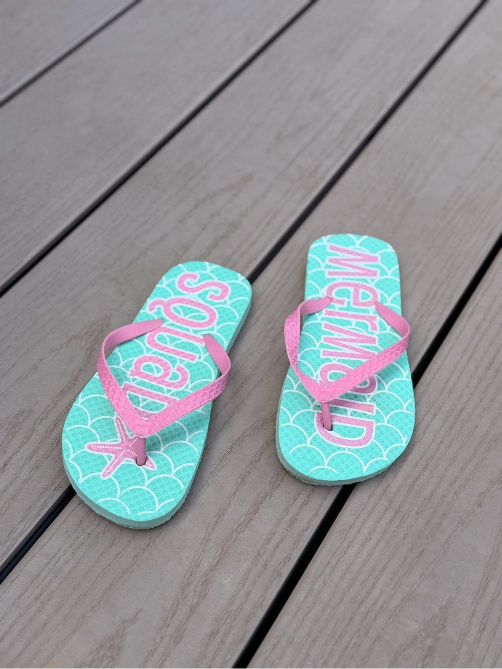 Girls' Pink & Teal Mermaid Flip Flops - Kids